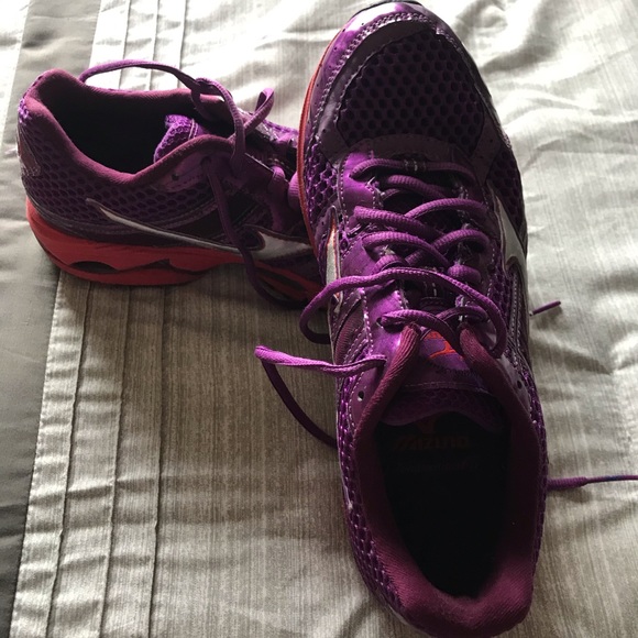 Mizuno Wave Rider 15 - Picture 1 of 5